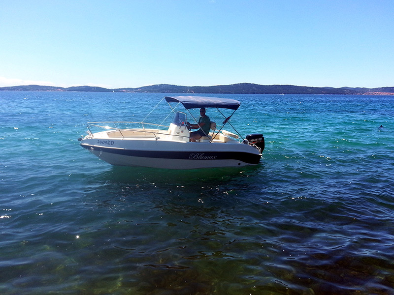 Blumax 19 Open Boat Rental